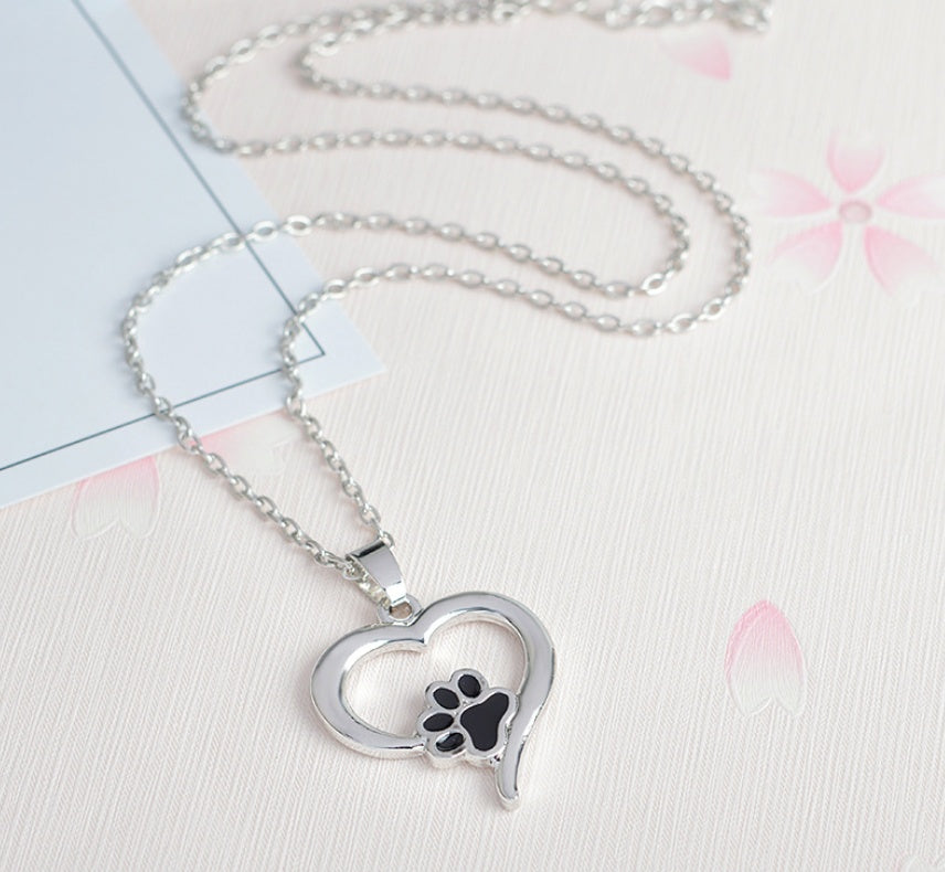 WISH Explosion Fashion Creative Love Dog Claw Pendant Necklace Foreign Trade New Metal Jewelry Wholesale