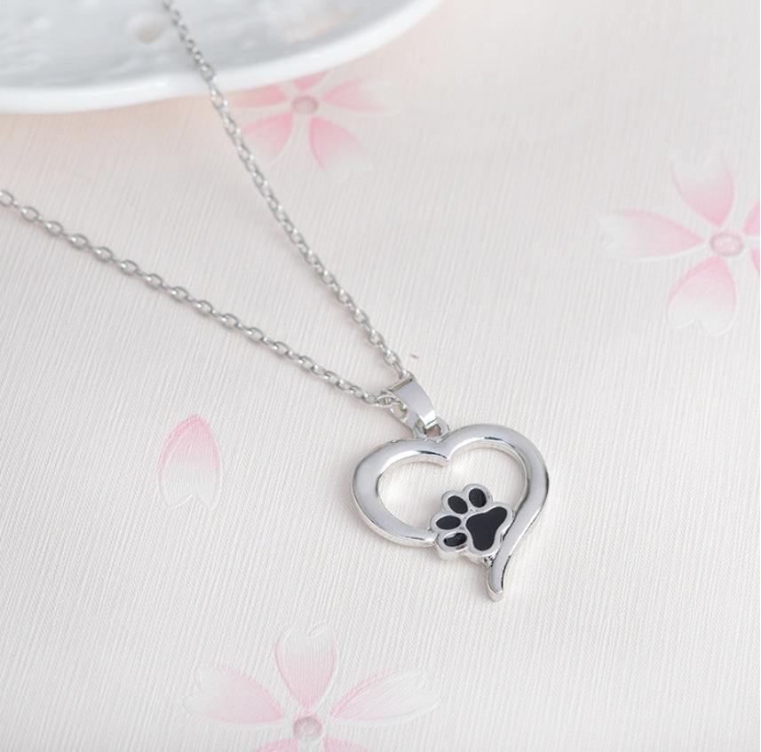 WISH Explosion Fashion Creative Love Dog Claw Pendant Necklace Foreign Trade New Metal Jewelry Wholesale